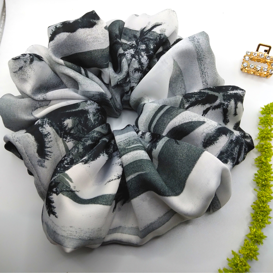 Jumbo Scrunchie | Black Palm (Clearance)