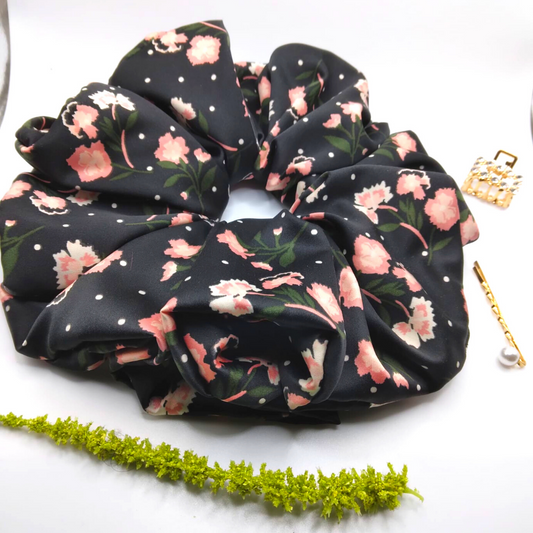 XXL Scrunchie | Meadowsweet